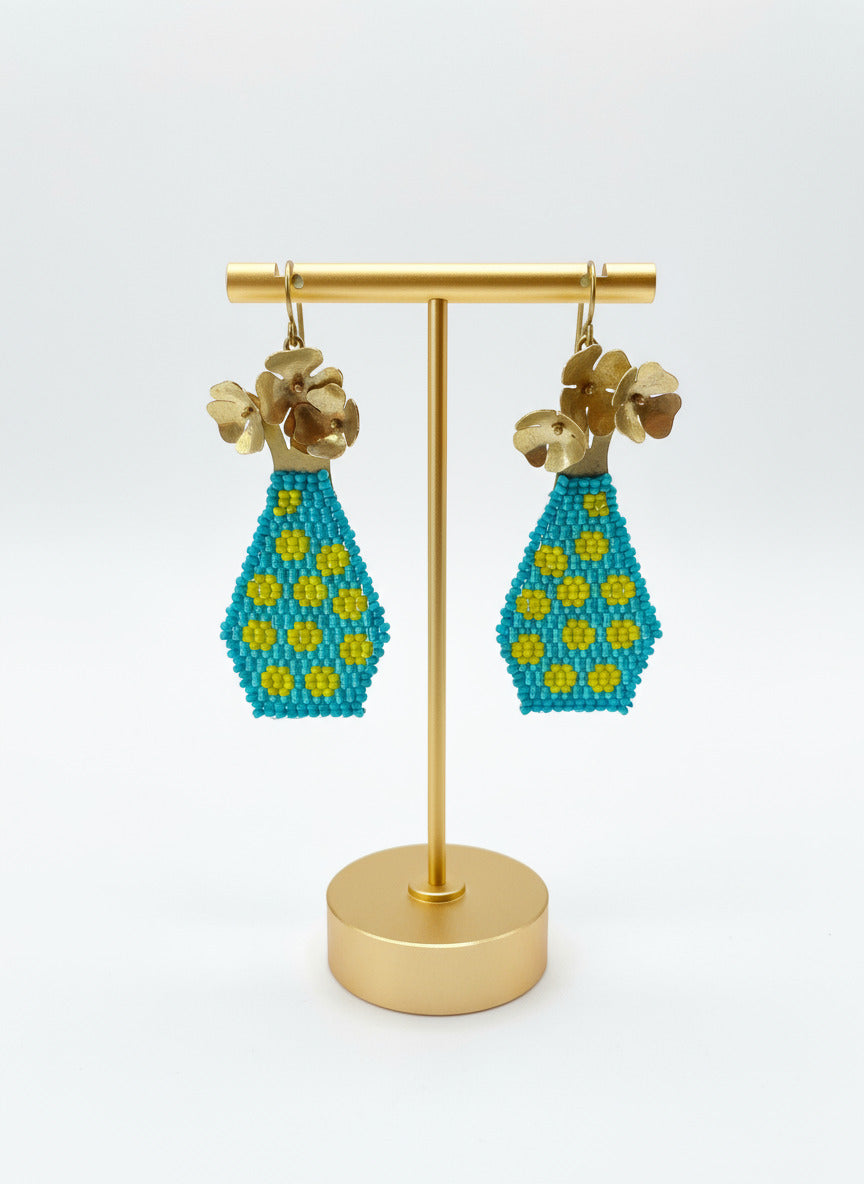 Pendientes Jarron de flores de Carolina Olivares