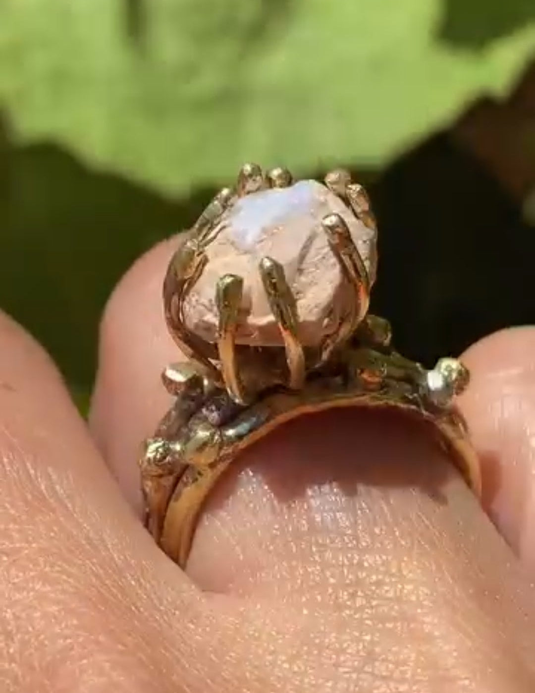 Anillo ópalo mexicano